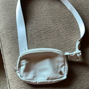Lulu lemon belt bag small